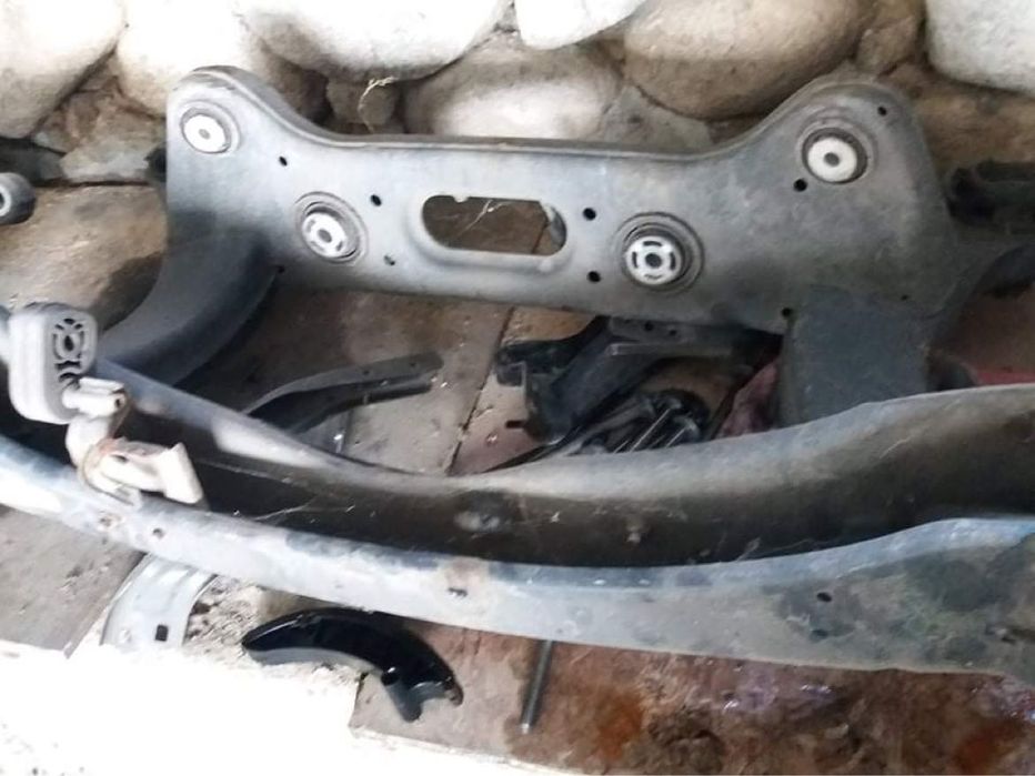 Заден мост за Mercedes W204 W212