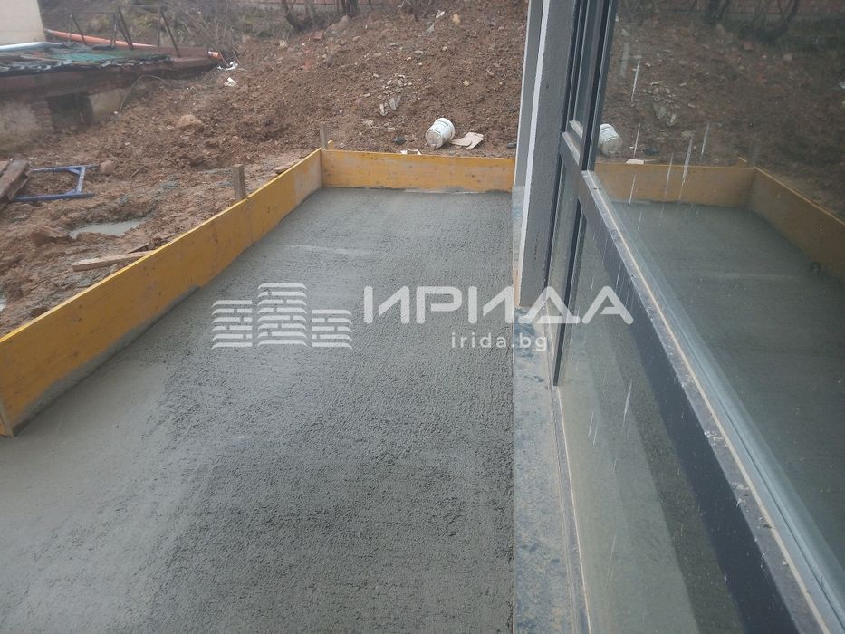 Двустаен апартамент в Карпузица с двор 20 кв.м пред AКТ 16!