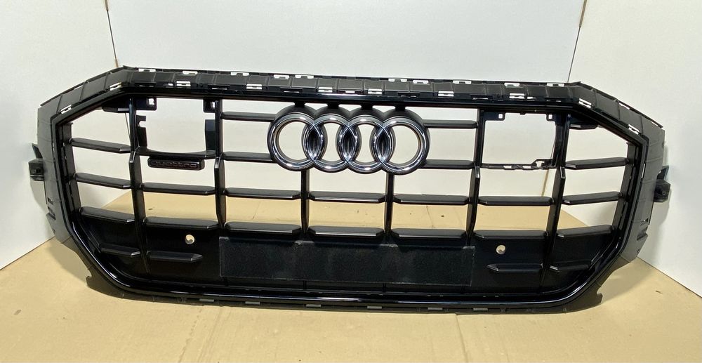 Grila centrala Audi Q8  Cod: 4M8853651 AF