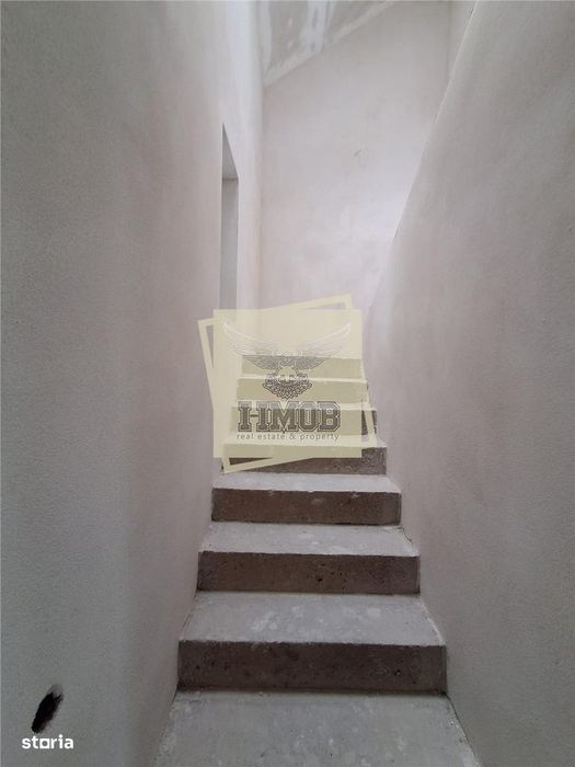 Casa rezidentiala generoasa cu 5 camere 3 bai  dressing  parcare