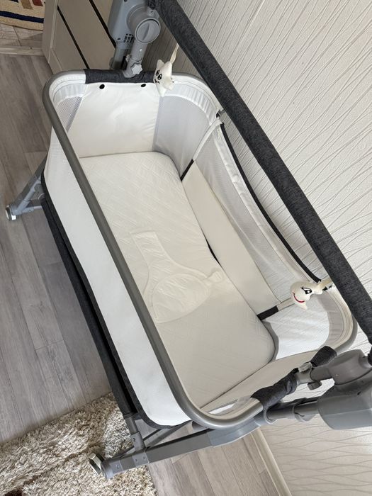 Продам манеж-кровать