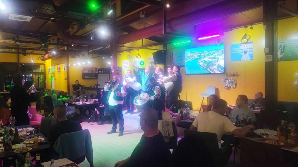 Ресторант МАДРИД гр. Пазарджик Хр Ботев 85 се дава под наем за събития