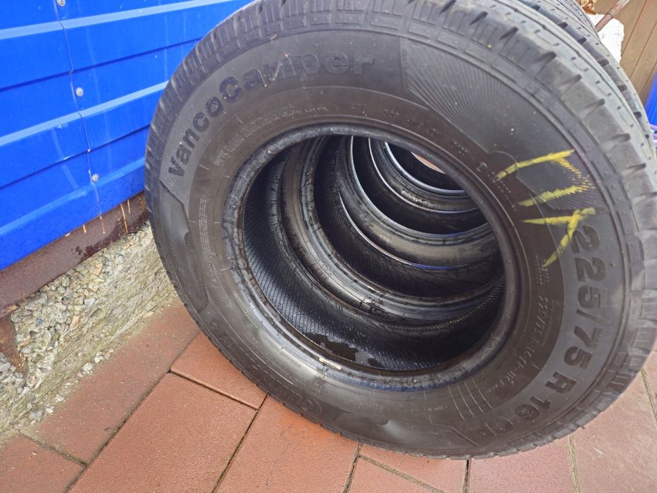 Продам шины 225 75 R16 Continental