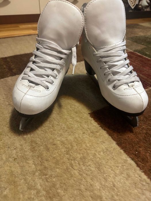 Patine - patinaj artistic Oxelo marime 37
