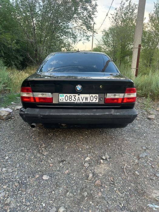 Продам  срочно бмв е34 без торга