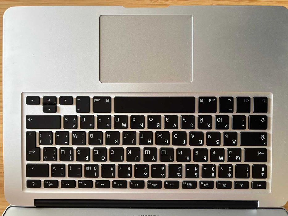 Macbook Air 2015 (Intel Core i5/4GB RAM/128GB SSD)