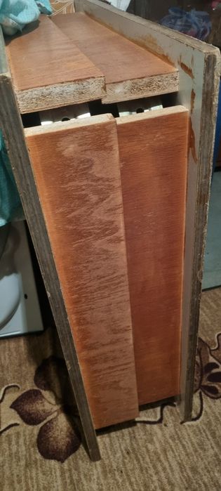 Две кухненски маси със сглобяеми крака 40 лв бр.