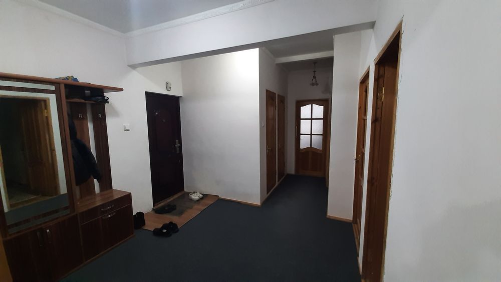 Срочно продается 5-ти комнатная квартира,на Белтепа массив