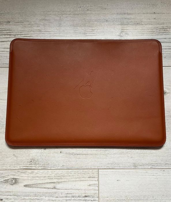 Husă originală Apple pentru MacBook Pro 15 2019