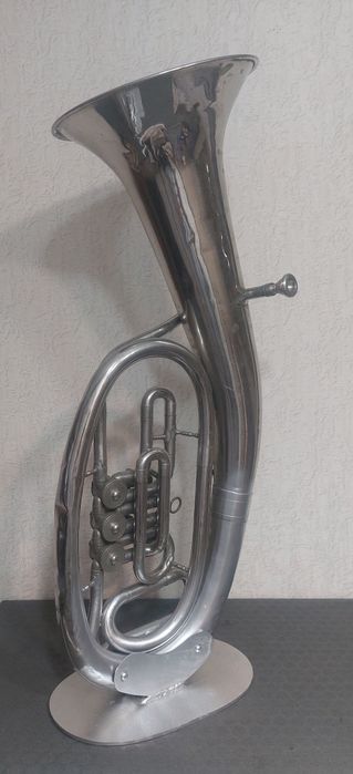 Саксофон , труба духовая. Декор для дома , кафе .