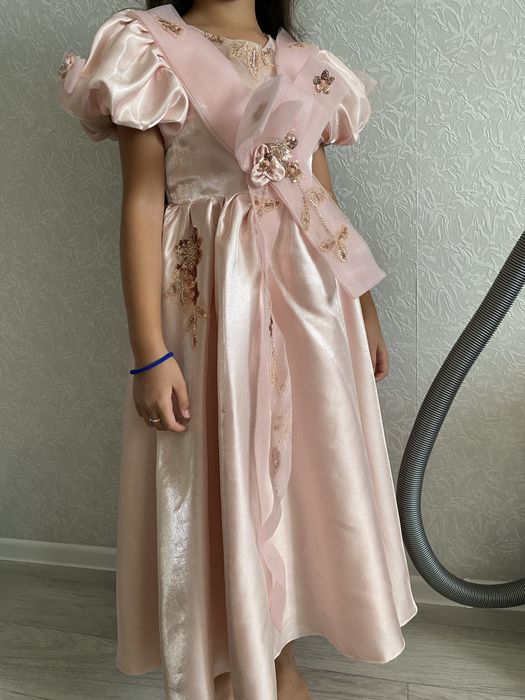 Платье пышное на 8-9-10 лет