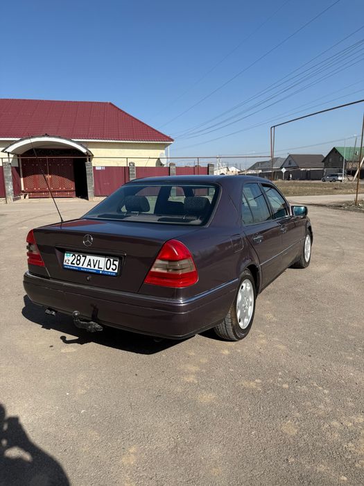 Продам машину срочно