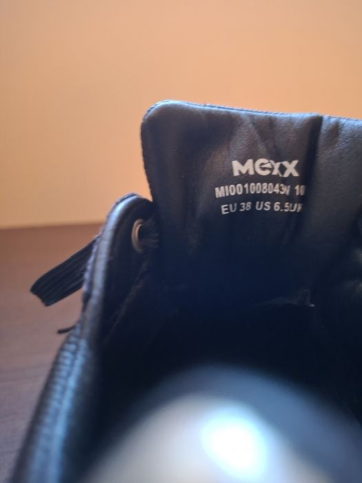 Продавам обувки Mexx