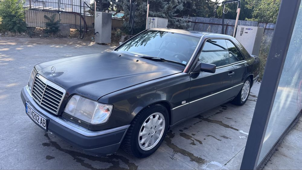 Mercedes W124 coupe C124 200CE
