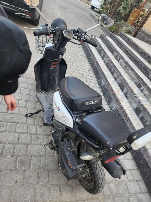 Miniclove skuter benzinli. Skuter. Benzinli