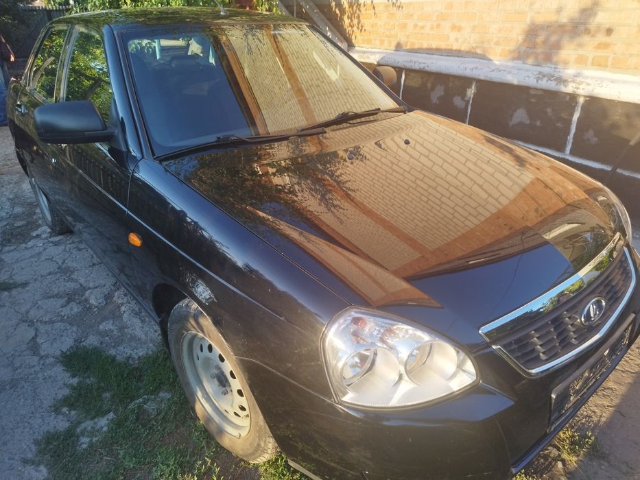 Продам машину Lada Priora 2170 седан 2014 год