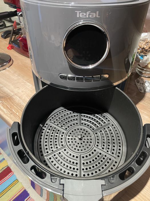 Friteuza cu aer cald / Airfryer