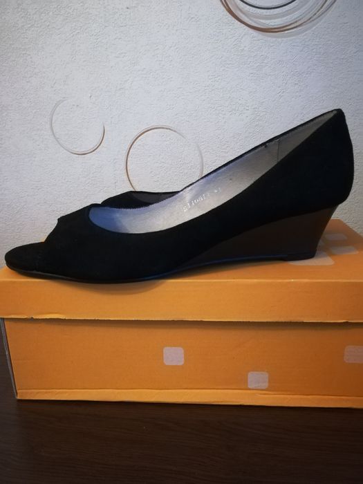 Дамски пролетно-есенни обувки