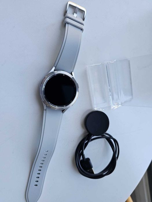 Samsung Galaxy Watch 4 - Ca nou cu factura + garantie