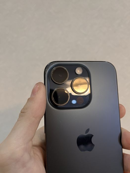 iPhone 15 Pro / 128Gb / АКБ 90%