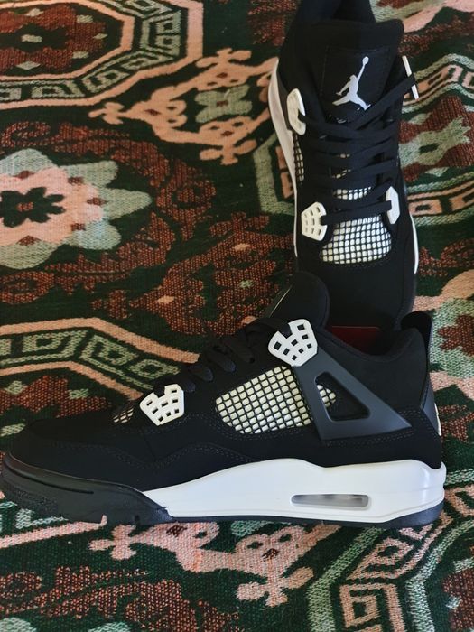 Jordan 4 white thunder 43