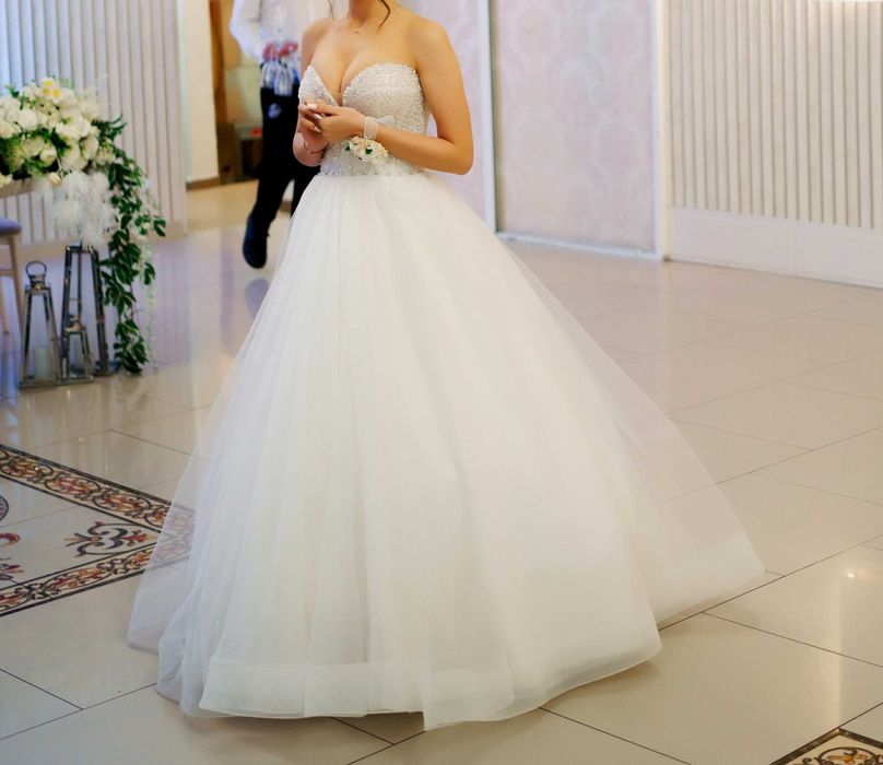 Vând rochie de mireasă