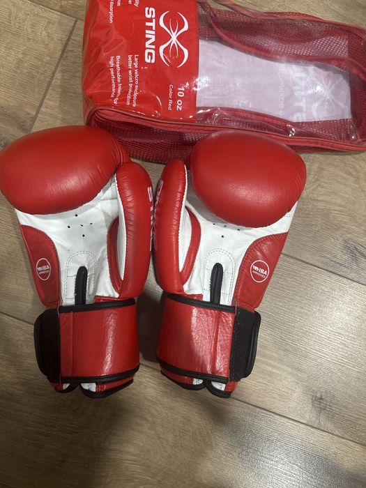 Перчатки Sting iba 10 унций