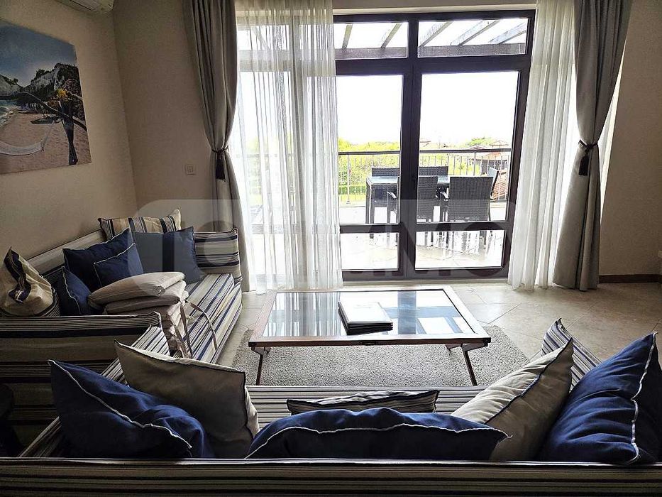 Тристаен апартамент в елитен голф комплекс Thracian Cliffs Golf Resort