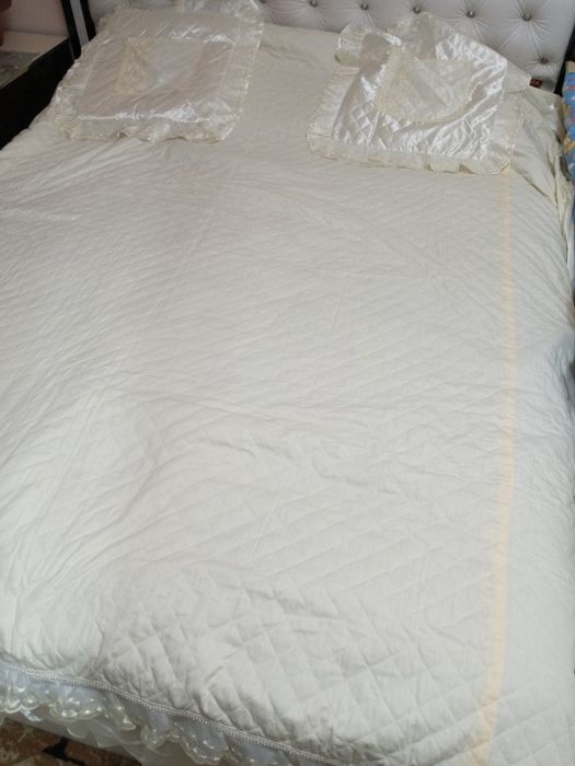 Покрывало, постельное белье