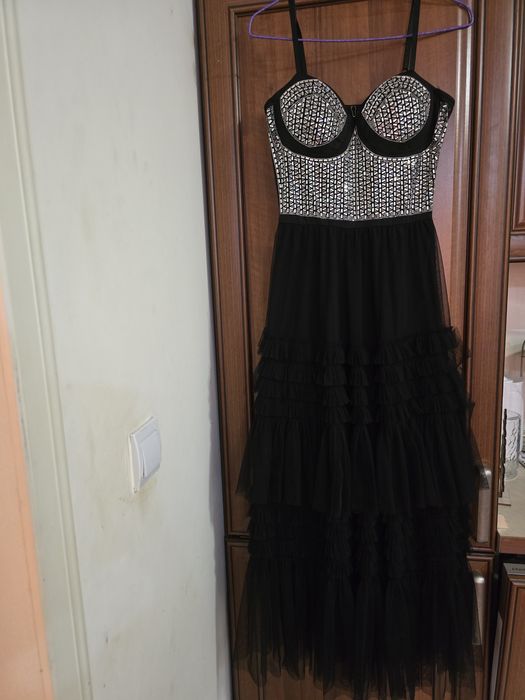 Различни рокли – отлично състояние