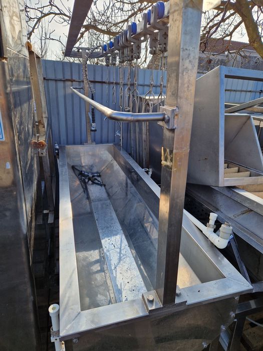 Linie inox/jgheab sacrificare prepelițe/păsări mici 10 cârlige
