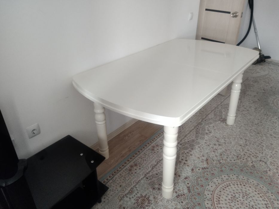 Продам стол. Стол