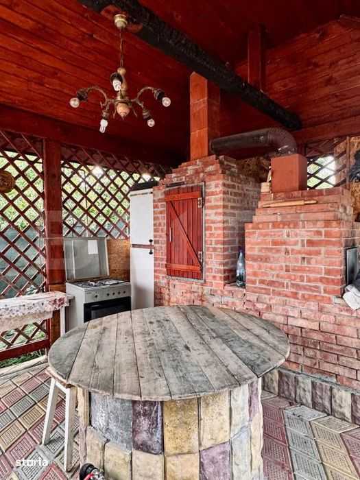 Proprietate potential rezidential si comercial, 1200 mp teren, zona Va