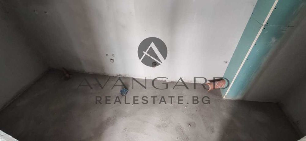 оф.14232 Четиристаен БУТИКОВА Сграда Прослав