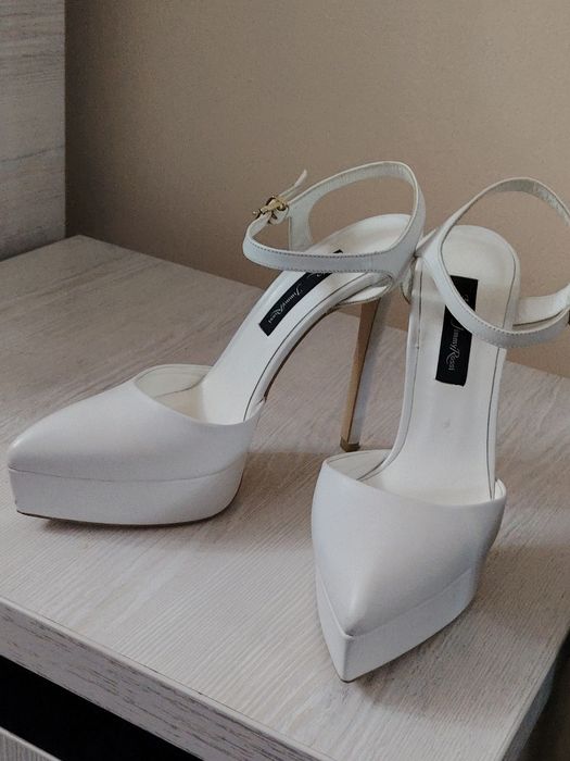 ayollar tuflisi 37 razmer