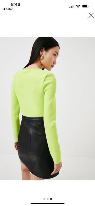 Karen Millen еластична блуза с ефектен дизайн и цвят