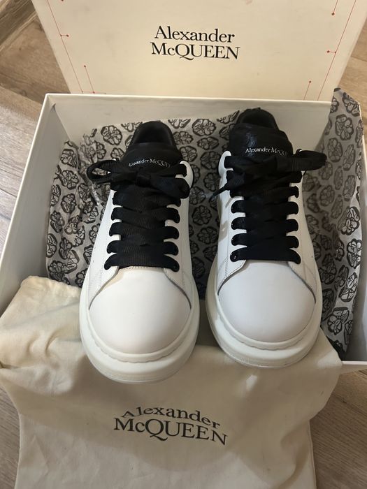 Alexander Mcqueen , marimea 42