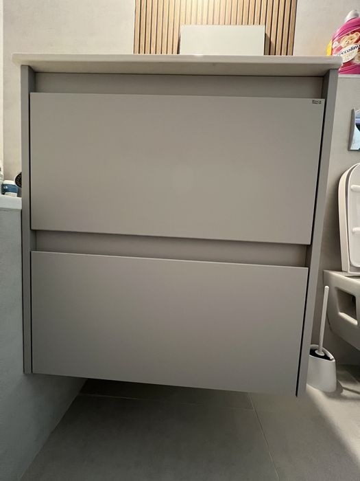 Vand masca de baie mdf si lavoar Roca ,cu sertare ,suspendat ,culoare  gri mat ,dimensiune 61,3x46,5x65,6 cm