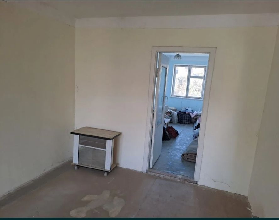 Квартира сотилади 2 хонали 3 этажда Мустакиллик 12а