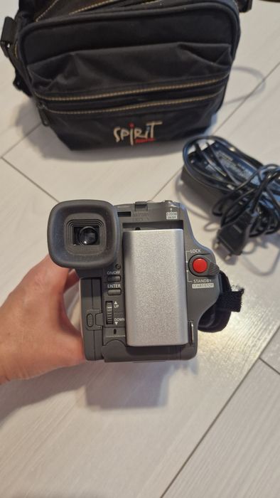 Видеокамера Samsung VP-L520 (8 mm)