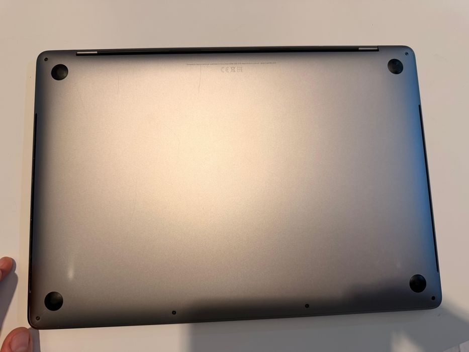 MacBook Pro 15” Touch Bar/i7/16GB/SSD 1TB/Baterie 178 cicluri