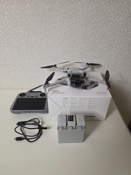 Продам дрон DJI 4 mini pro