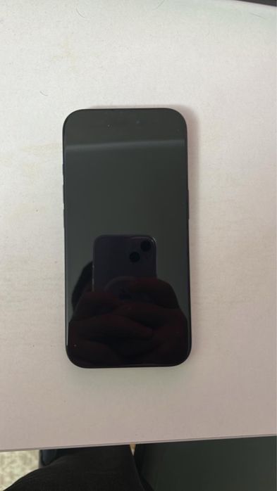 Iphone 16 черный