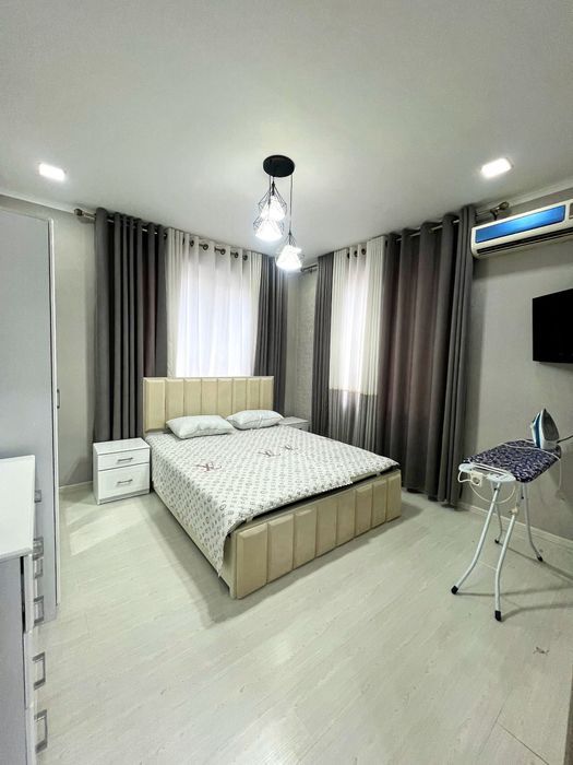 Mirobod bozori yonida kvartira bor.