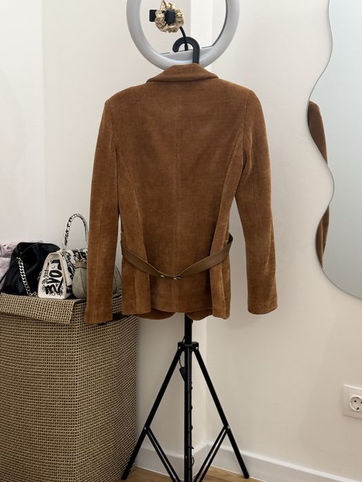 Сако в кафяв цвят