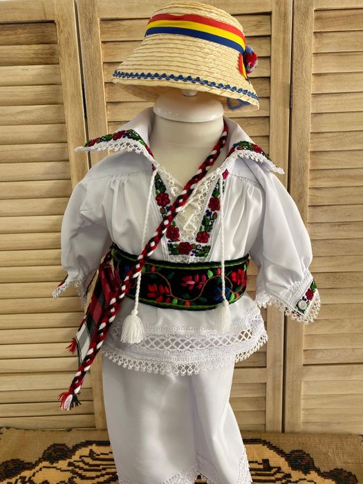 Costum popular pentru băiat de Maramureș complet