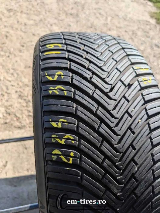 235/35 R19 • All Season • Continental AllSeasonContact 91Y | 1 buc | Pret/buc