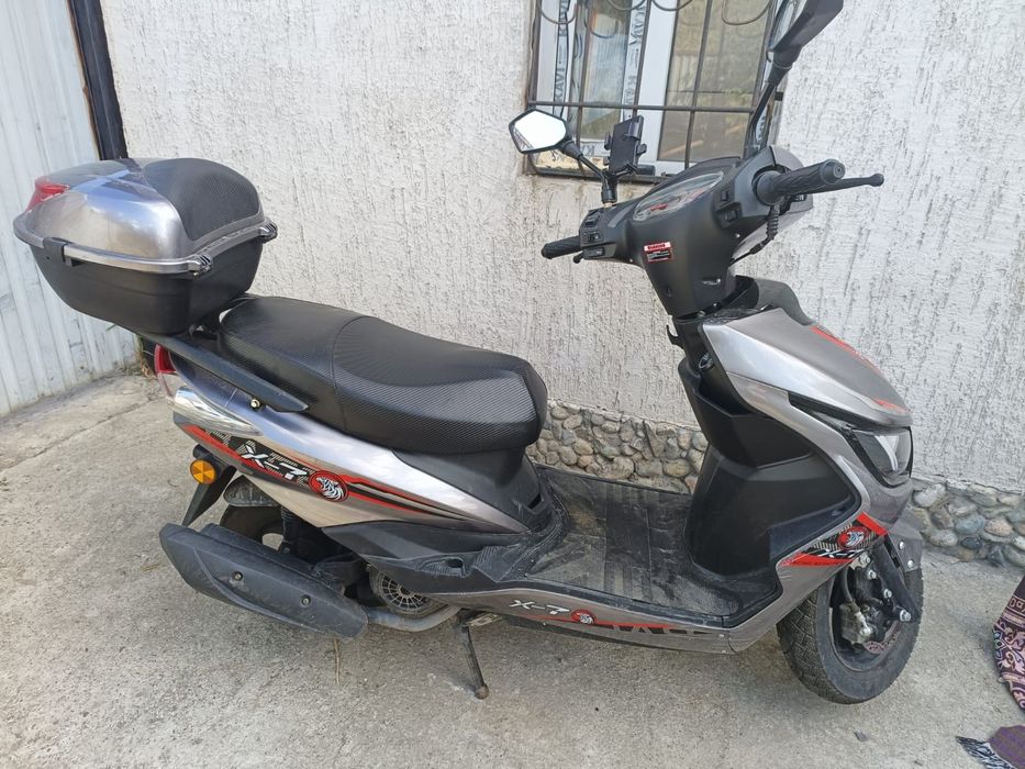 M8 Серый/Чёрный  2024