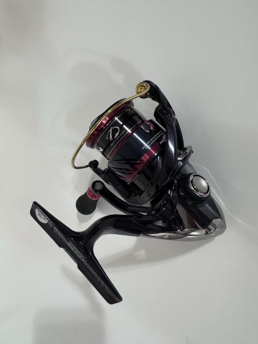 Продавам Shimano Sephia C14+ C3000S