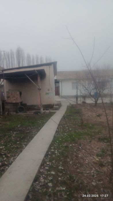 Участка ер сотилади 5 сот Юқори Чирчиқ тум Янги хаёт мах Янги турмуш к